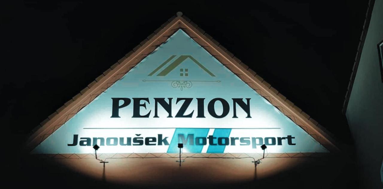 Penzion Janousek Motorsport Cesky Krumlov Prisecna Экстерьер фото
