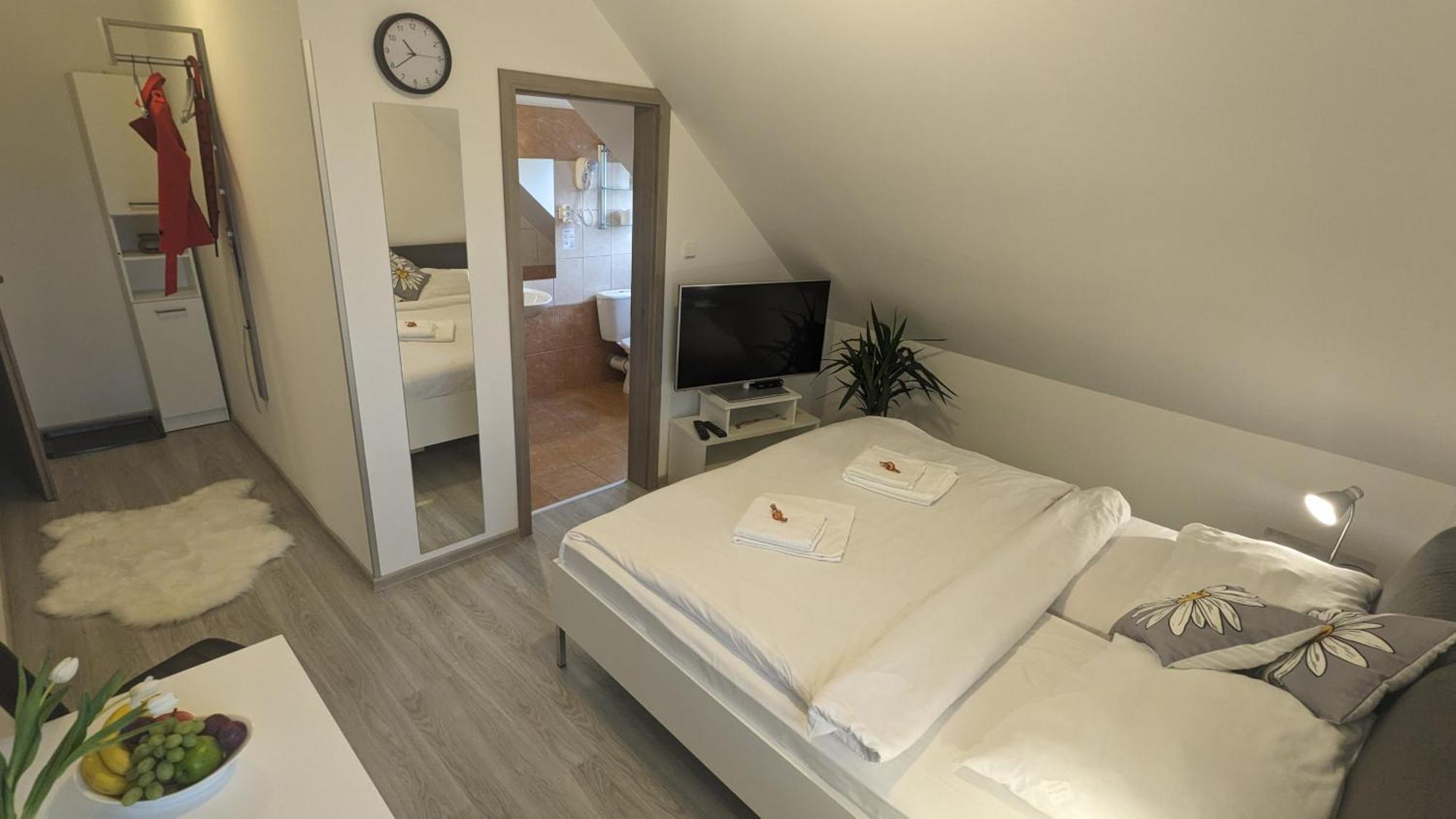 Penzion Janousek Motorsport Cesky Krumlov Prisecna Экстерьер фото