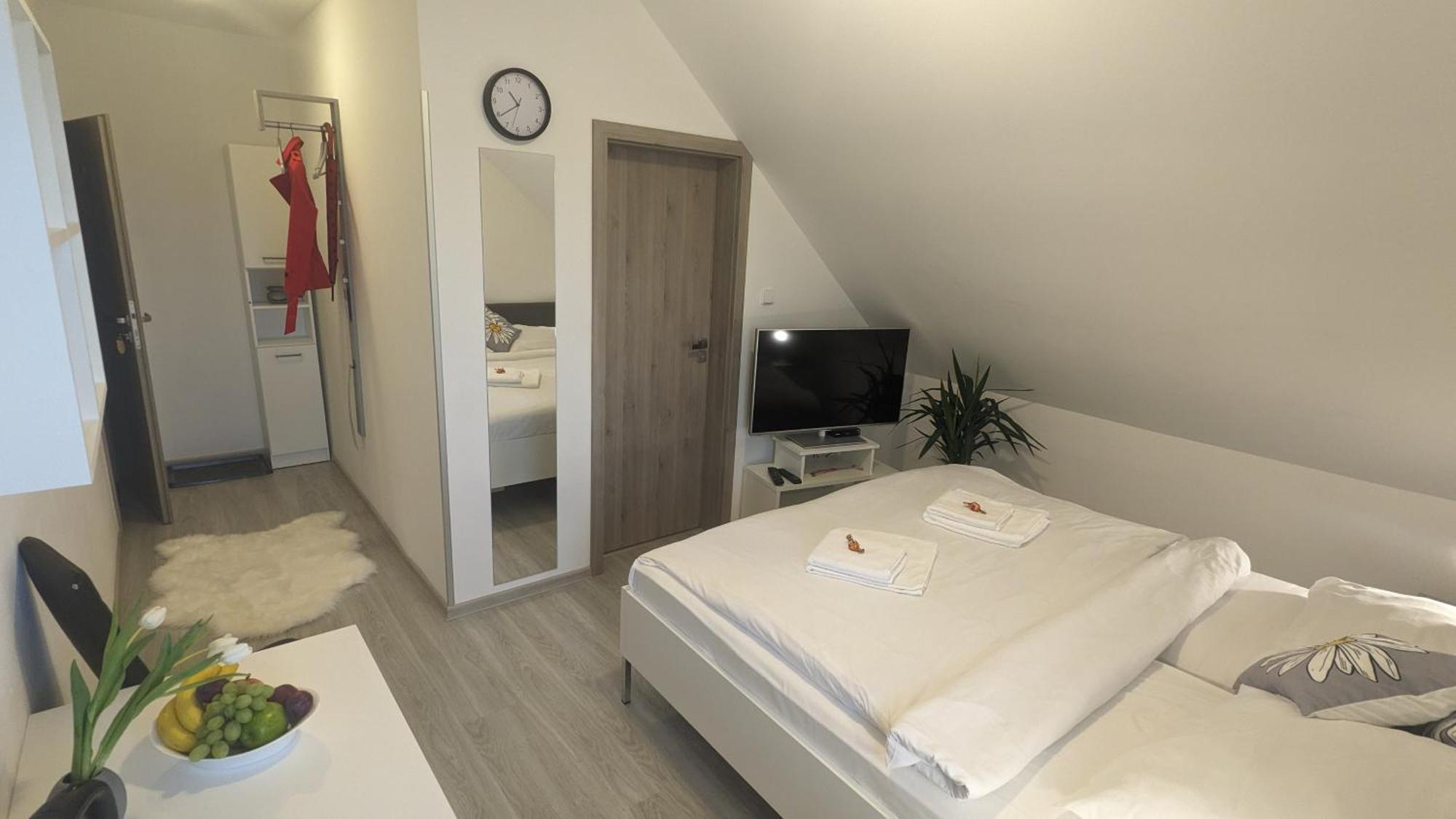 Penzion Janousek Motorsport Cesky Krumlov Prisecna Экстерьер фото